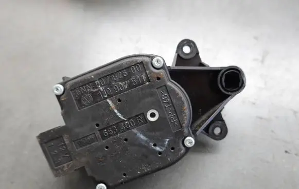 Volkswagen New Beetle Air flap motor/actuator 6NN00762600 1J0907511 653400R