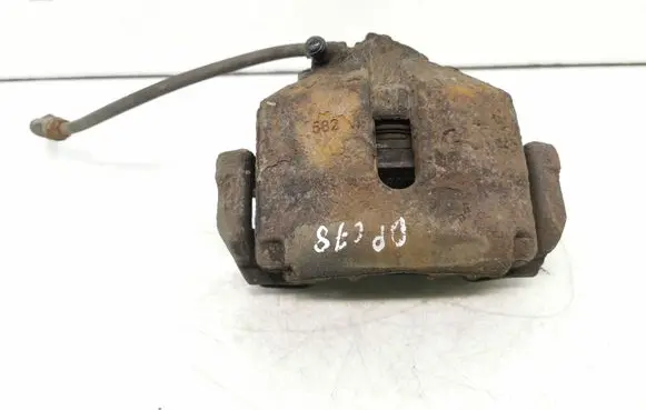 Volkswagen PASSAT B6 Front brake caliper 582
