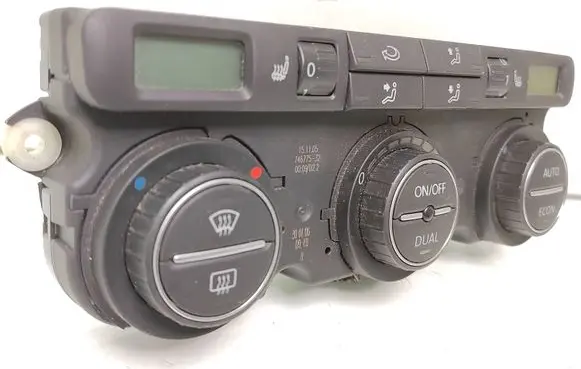 Volkswagen PASSAT B6 Climate control unit 74677532