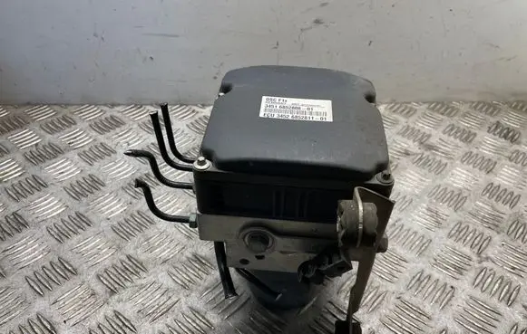 BMW 5 F10 F11 ABS Pump 6852808 6852811