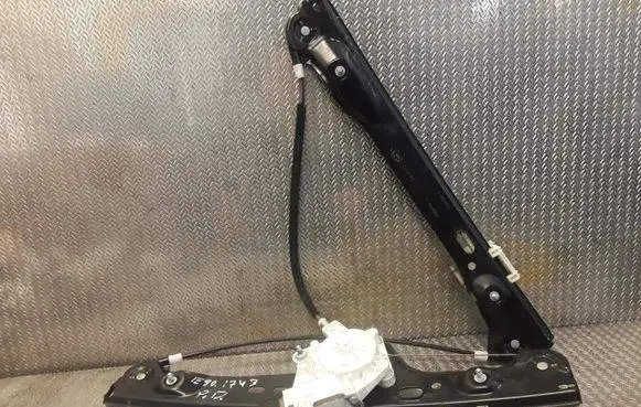 BMW 3 E90 E91 Front door window regulator with motor 7060266