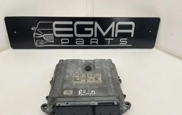 Mercedes-Benz R W251 Engine control unit/module A6421509426 0281014973 1033S24781