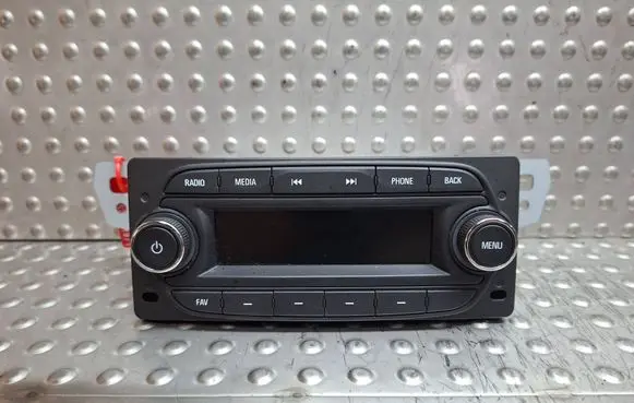 Radio/CD/DVD/GPS head unit