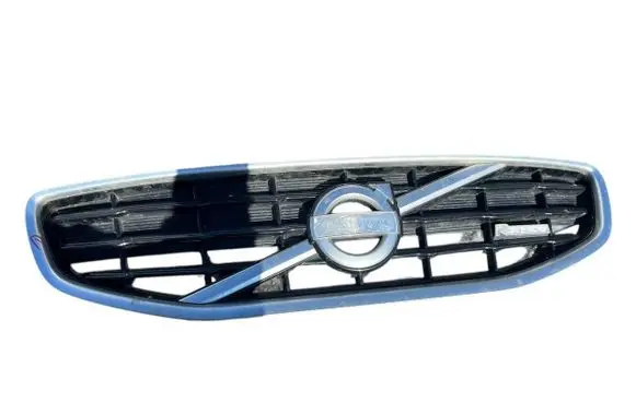 Volvo V60 Front bumper upper radiator grill 31333692 31333690