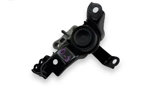 Toyota Yaris Cross Engine mount bracket