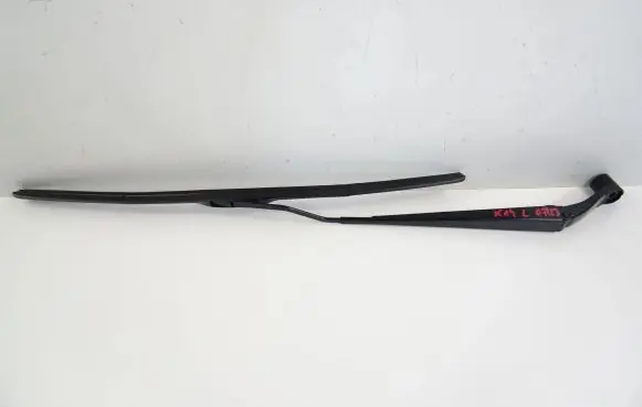 Nissan Micra K14 Front wiper blade arm E8951