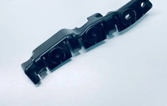 Audi A3 S3 A3 Sportback 8P Front bumper mounting bracket 8P0807183A