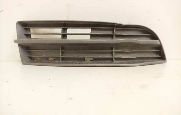Volkswagen Touran I Front bumper lower grill 1T0853666