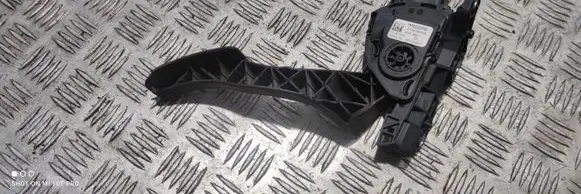 Volvo V60 Accelerator throttle pedal 31329059
