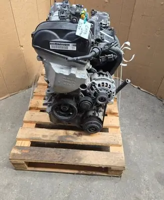 Volkswagen Golf Sportsvan Engine swap CHYB