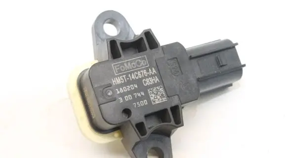 Ford Focus Other devices HM5T14C676AA