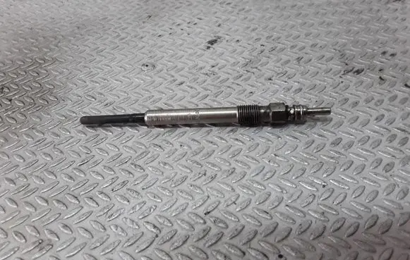 Audi A6 S6 C5 4B Glow plug 