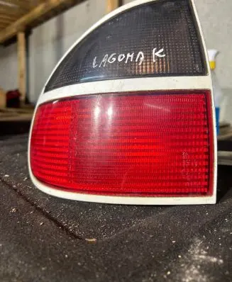 Renault Laguna I Rear/tail lights 7700820052