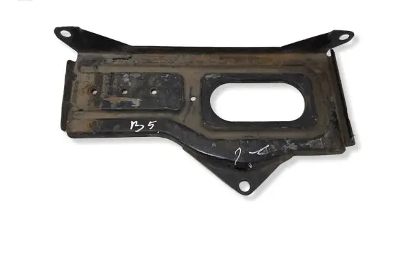 Volkswagen PASSAT B5 Battery tray 
