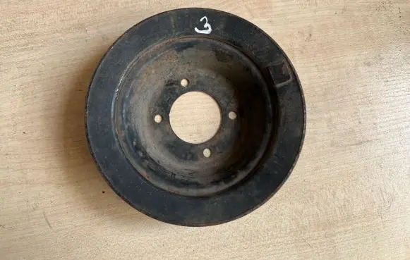 BMW 5 E34 Water pump pulley 1271423
