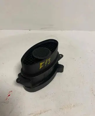 BMW 5 E39 Mass air flow meter 7787076 0928400468 1362