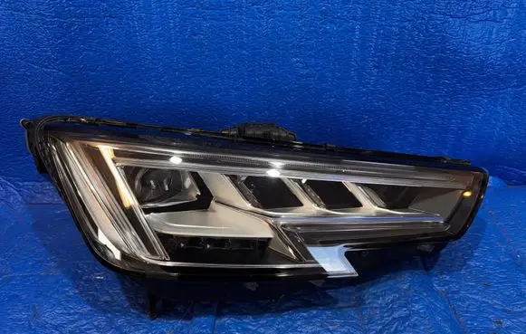 Audi A4 S4 B9 Headlight/headlamp 8W0941784