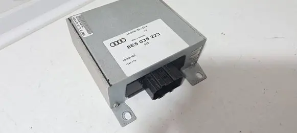 Audi A4 S4 B7 8E 8H Sound amplifier 8E5035223