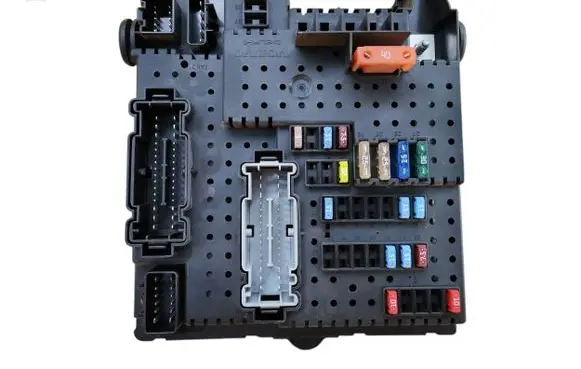 Volvo XC90 Fuse module 30786646 07W101 28080156