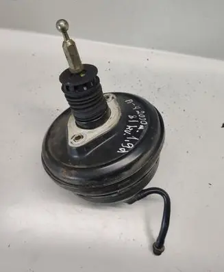 Audi A4 S4 B5 8D Brake booster 4B3612105