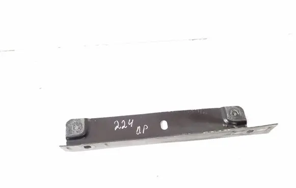 Mercedes-Benz SLK R172 Fender mounting bracket A1728800814
