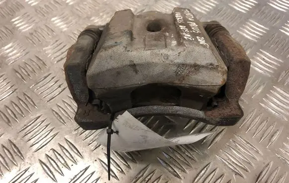 Toyota Prius (XW20) Front brake caliper