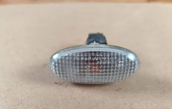 Mazda 3 II Front fender indicator light 
