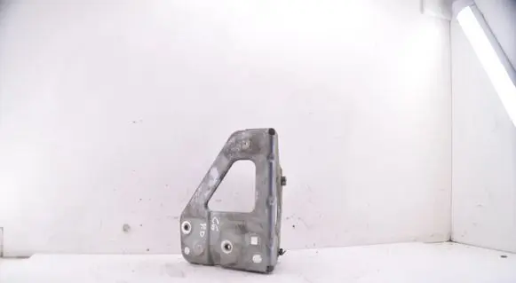 Audi A6 S6 C6 4F Fender mounting bracket 4F0821136A