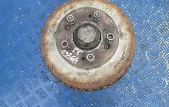 KIA Carnival Rear wheel bearing hub 
