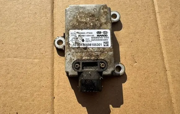 KIA Sportage ESP acceleration yaw rate sensor 956901F300 A2C53094250 BG68103400