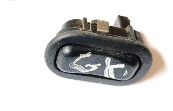 Opel Zafira A Electric window control switch 90561388