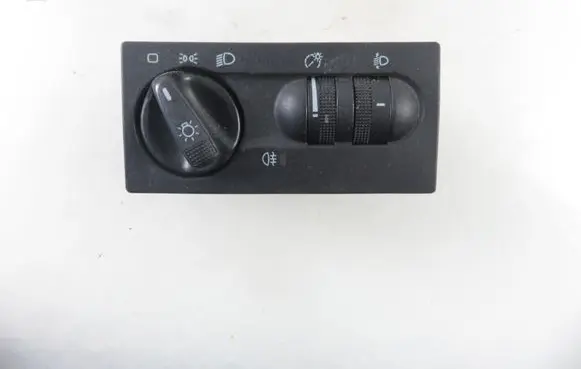 Volkswagen Golf III Light switch 1H6941531N