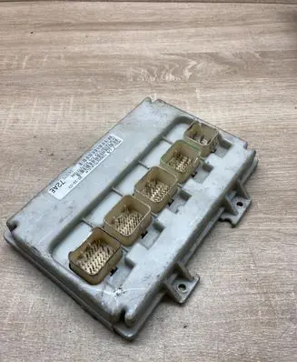 Chrysler Voyager Central body control module P04727072AE