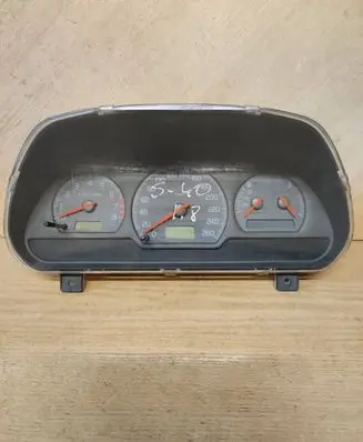 Volvo S40, V40 Speedometer (instrument cluster) 30857488 98W46D1