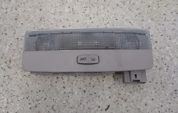 Nissan Primera Headlining lighting console trim 