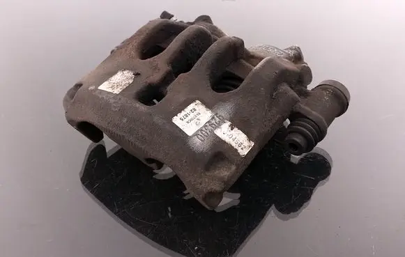 Mercedes-Benz Sprinter W906 Front brake caliper 929300 821875