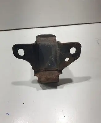 KIA Sorento Engine mount bracket 218123E150