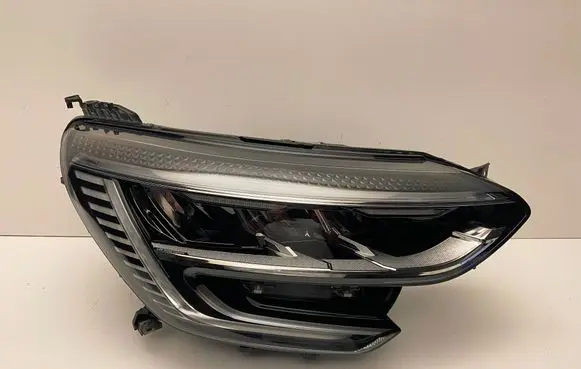 Renault Megane IV Headlight/headlamp 260105675R 90196963