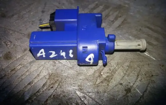 Clutch pedal sensor