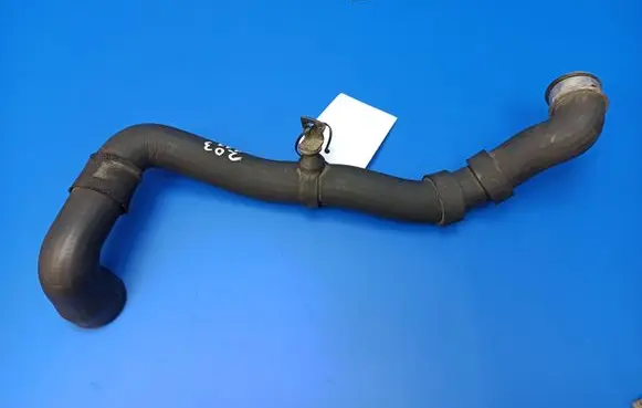 Mercedes-Benz C W203 Engine coolant pipe/hose 2035010182 A2035010182