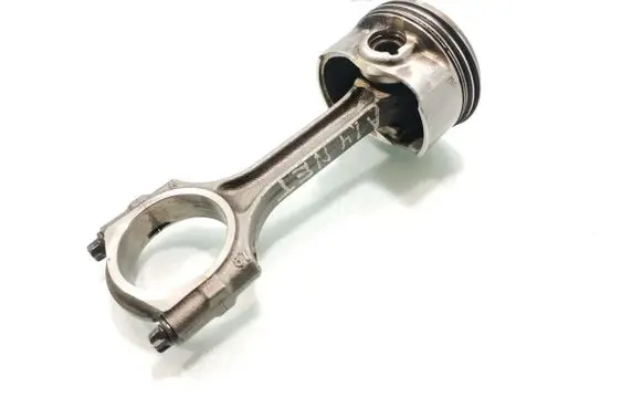 Opel Mokka Piston with connecting rod 