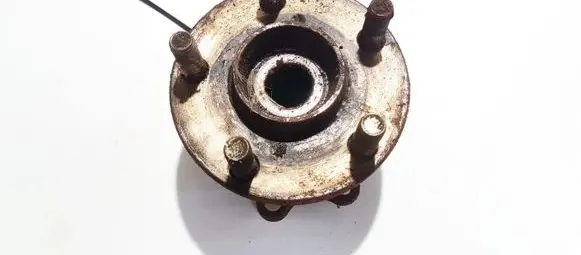 Subaru Legacy Rear wheel hub