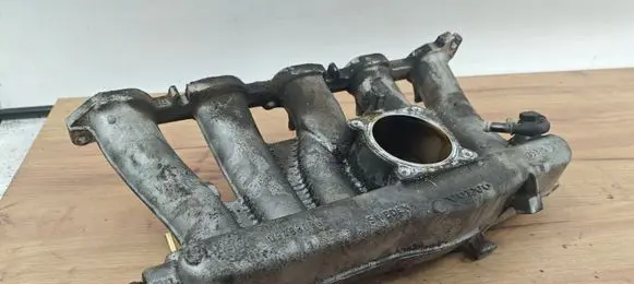 Volvo XC70 Intake manifold 09488033