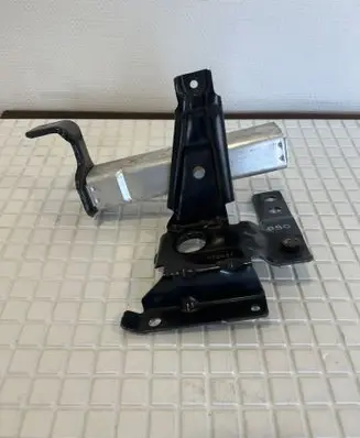 Mercedes-Benz GLE W167 Radiator support slam panel bracket A1676262400