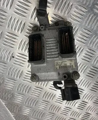 Alfa Romeo 147 Engine control unit/module 0261206708 1279H04054