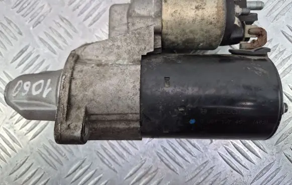 Mercedes-Benz C W204 Starter motor A0061515901 0001107401
