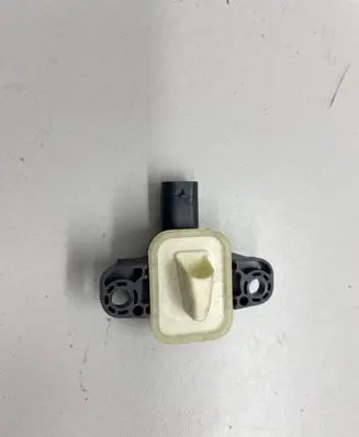 Mercedes-Benz ML W166 Airbag deployment crash/impact sensor A1668210351 56054084AA