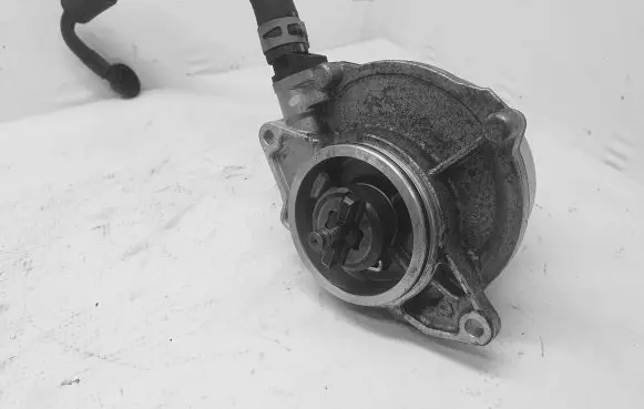 Audi A6 S6 C6 4F Vacuum pump 059145100J