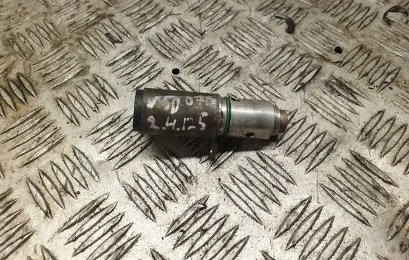 Volvo V50 Camshaft vanos timing valve 30731172