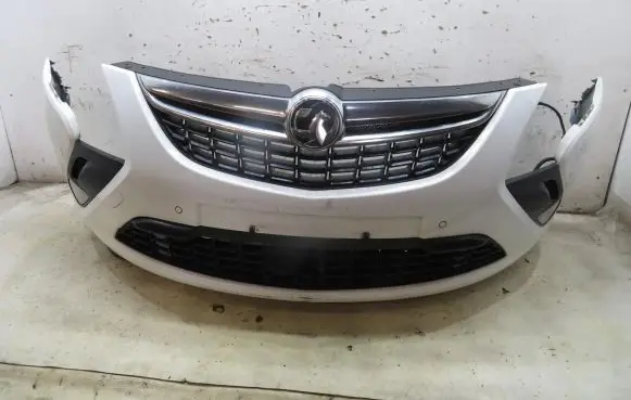 Opel Zafira C Front bumper 002964